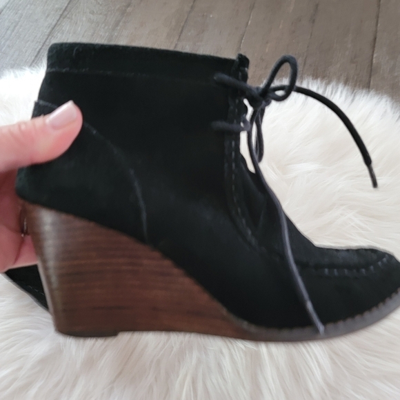 Lucky Brand Ysabel Wedge Bootie 7 - Picture 6 of 8